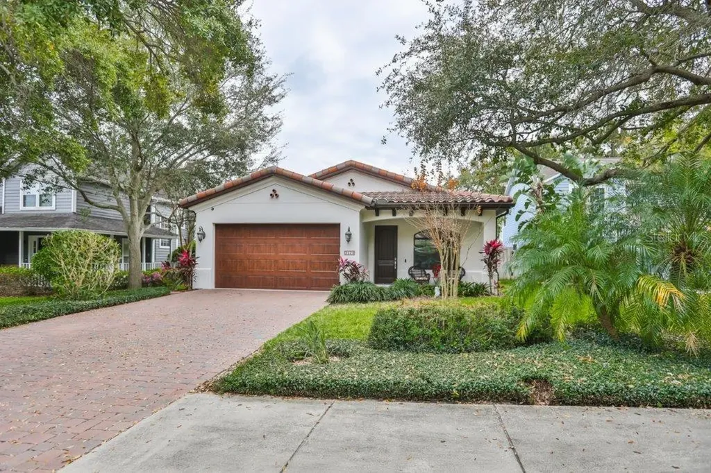 3124 W Knights Avenue Tampa FL 33611