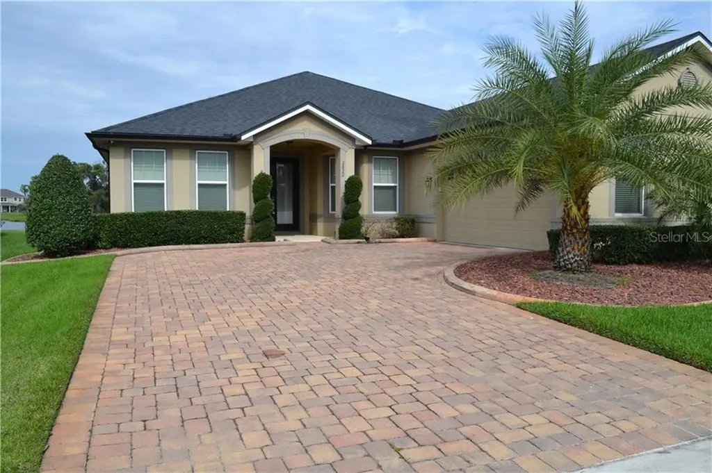 2820 Autumn Breeze Way Kissimmee FL 34744