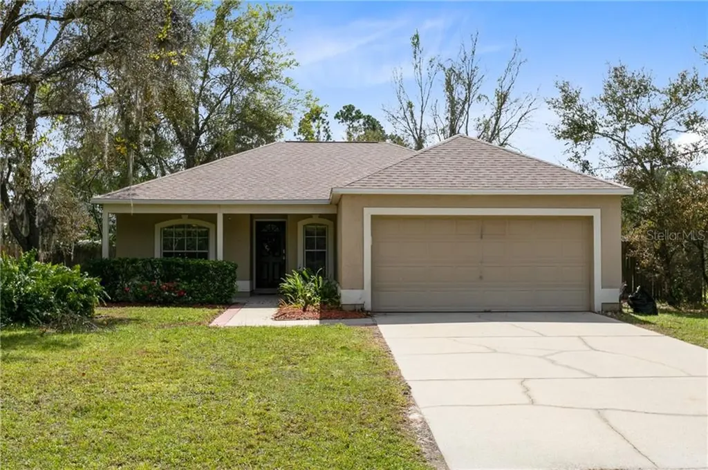 265 W 3rd Street Chuluota FL 32766