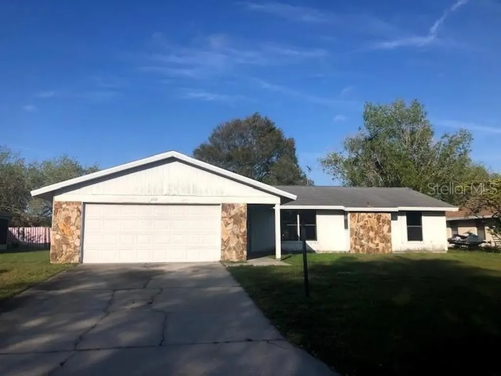 2533 Lockwood Meadows Street Sarasota FL 34234