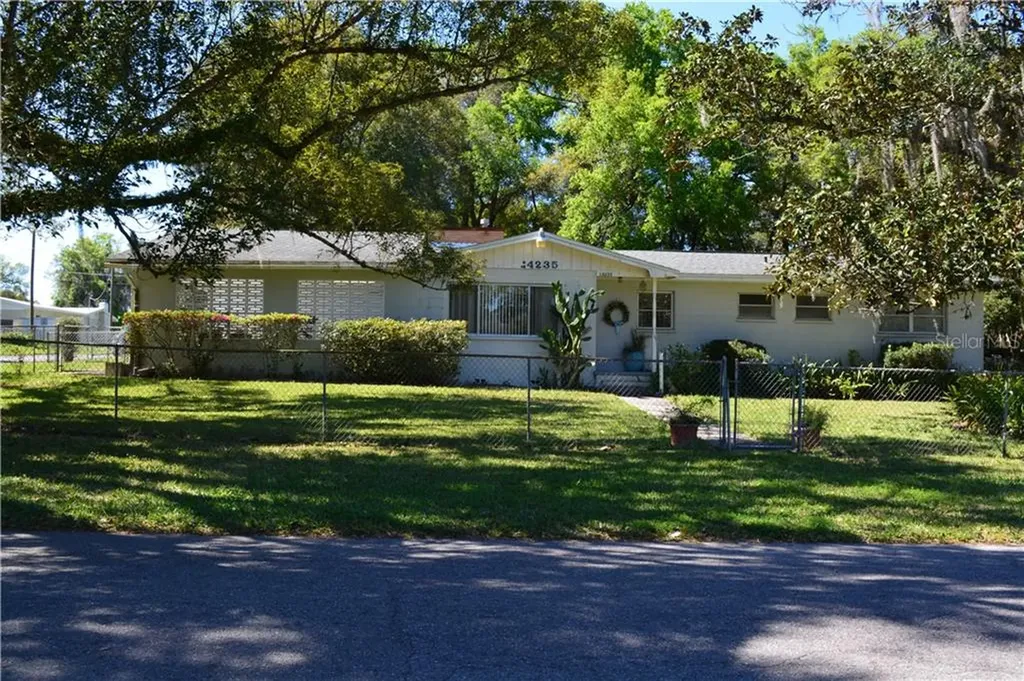 14235 20th Street Dade City FL 33523