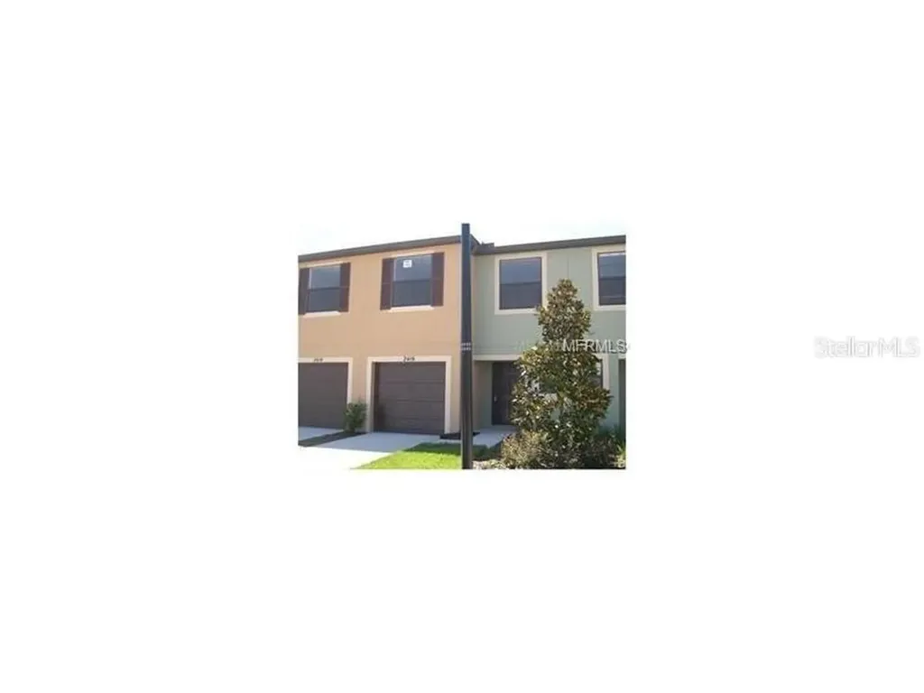2416 Edgewater Falls Drive Brandon FL 33511