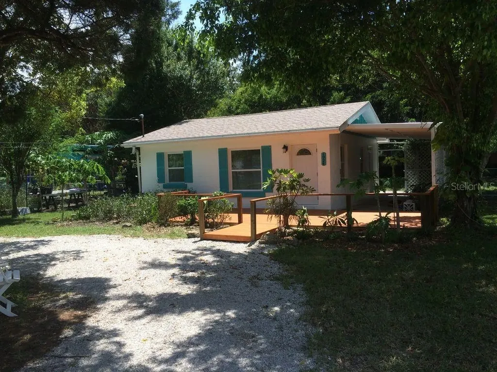 1924 Strauch Road Clearwater FL 33760