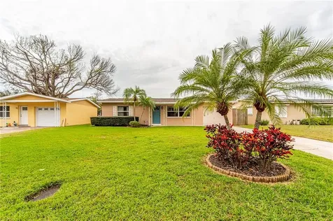 5598 57th Avenue N St Petersburg FL 33709