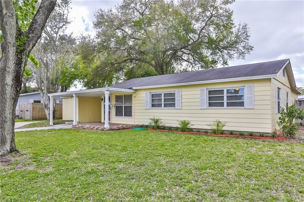 7256 15th Street N St Petersburg FL 33702