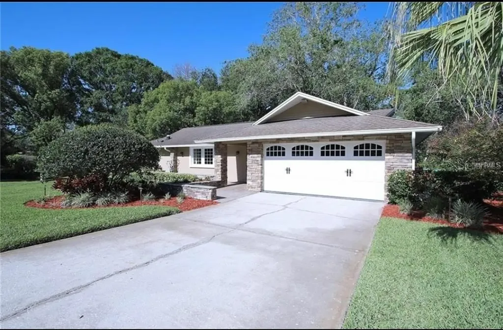 30 Forest Court Palm Harbor FL 34683