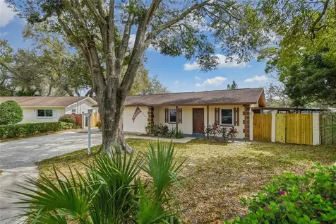 2297 Pine Court Dunedin FL 34698