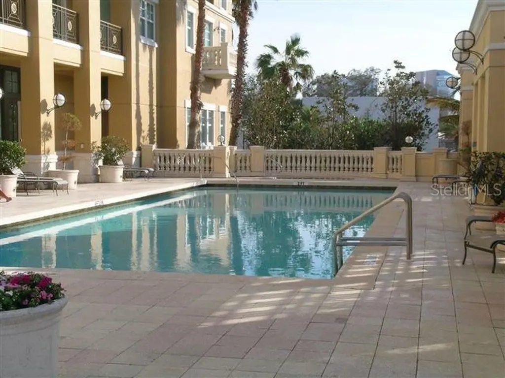 750 N Tamiami Trail Sarasota FL 34236
