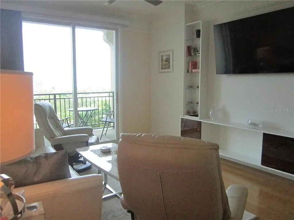 750 N Tamiami Trail Sarasota FL 34236