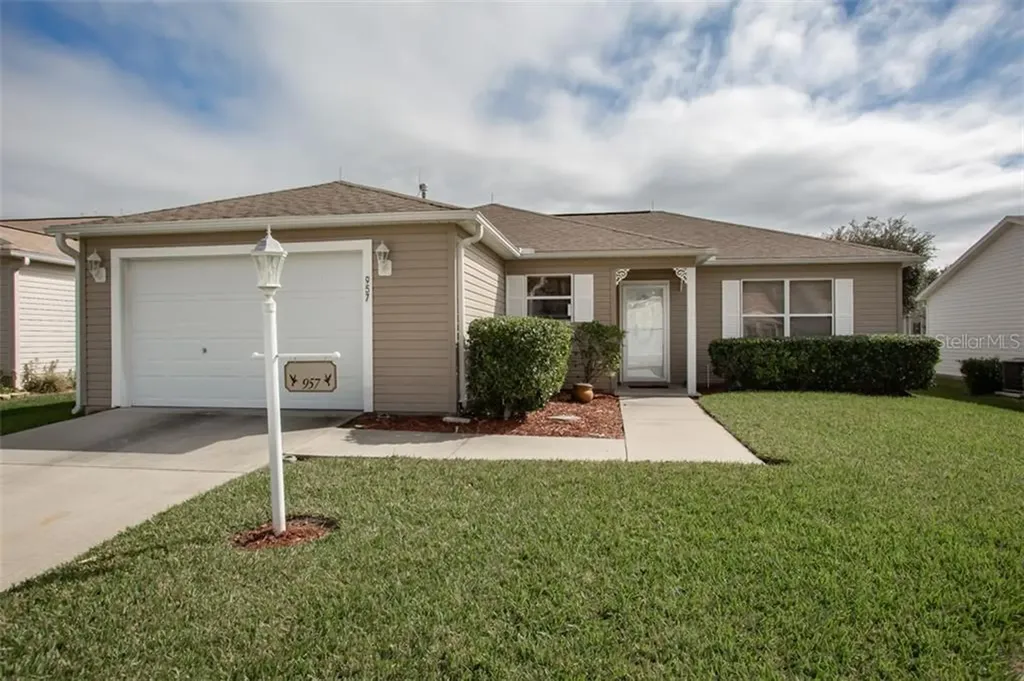 957 Candler Place The Villages FL 32162