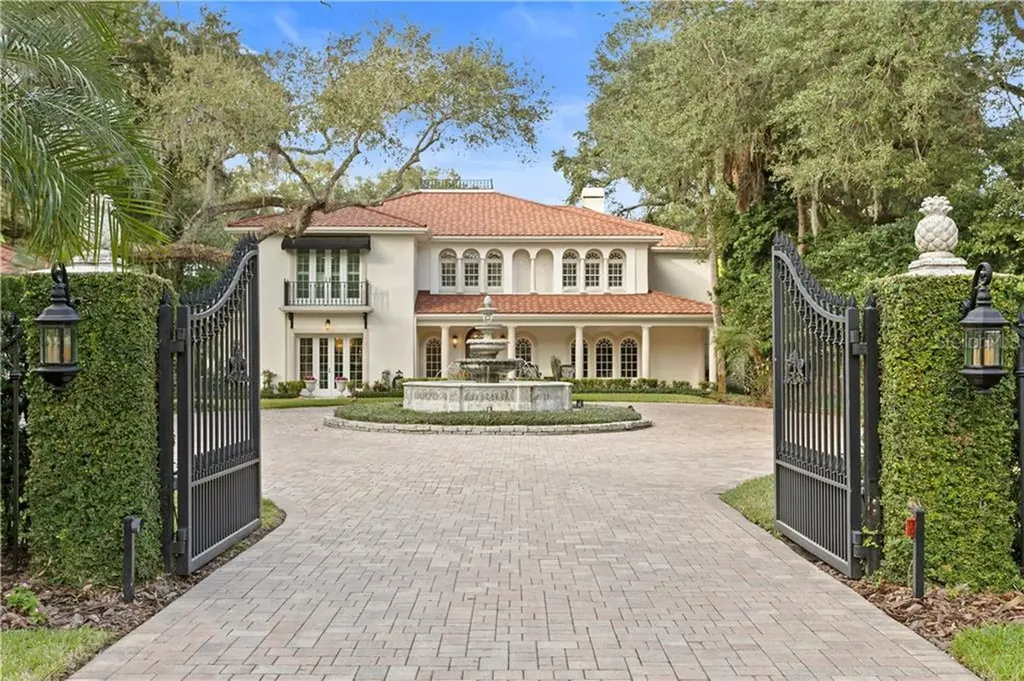 4407 W Azeele Street Tampa FL 33609