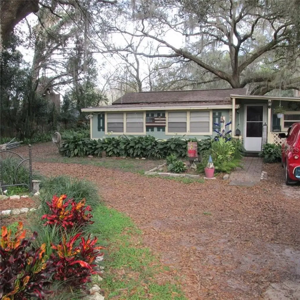 7652 23rd Street Zephyrhills FL 33540