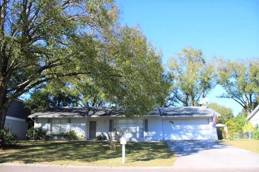 804 Regent Circle N Brandon FL 33511