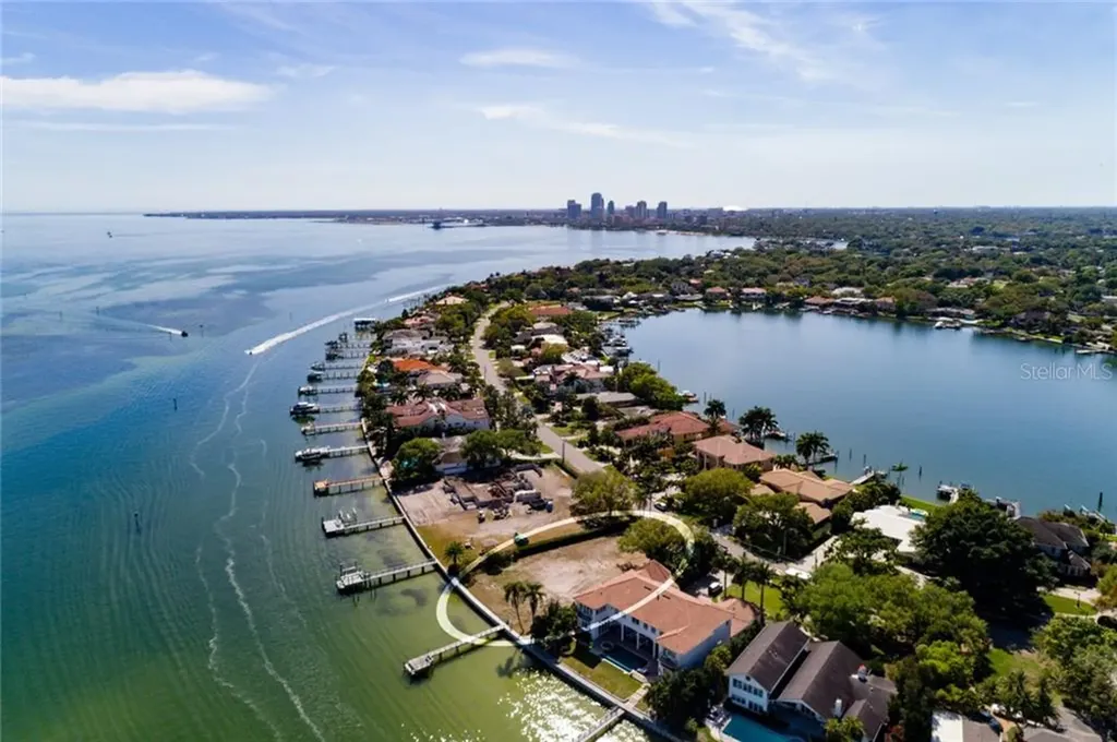 1943 Brightwaters Boulevard NE St Petersburg FL 33704