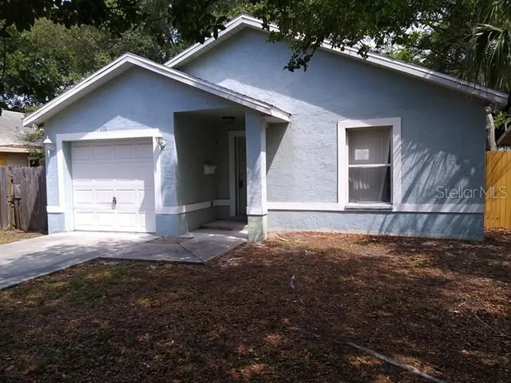 633 27th Avenue S St Petersburg FL 33705