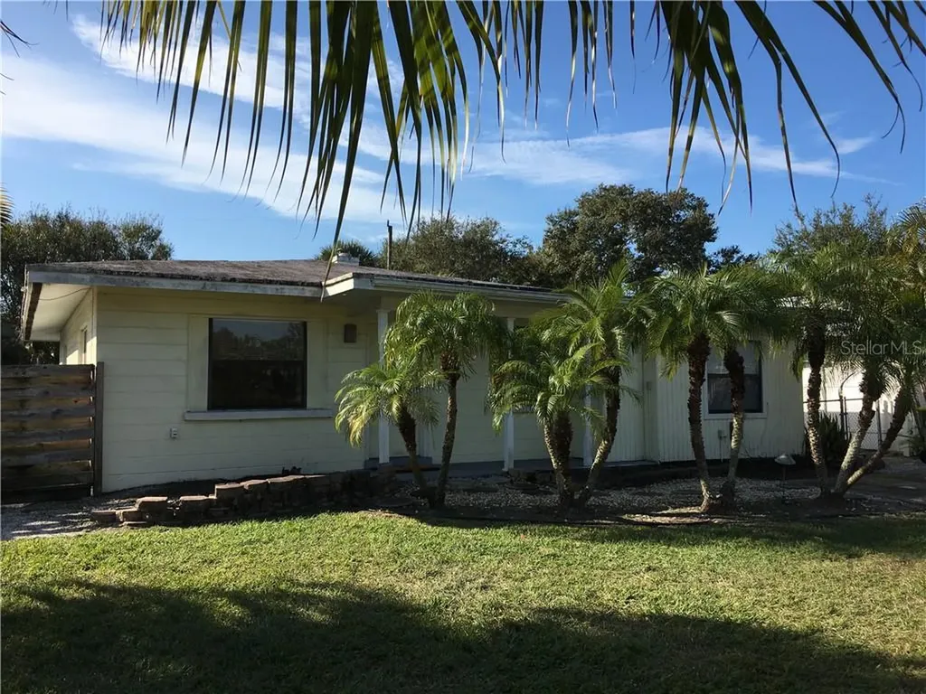 2084 Grove Street Sarasota FL 34239