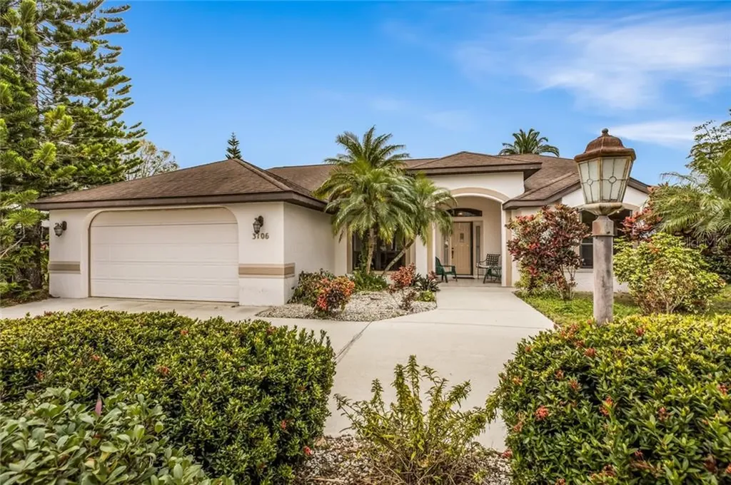 3106 Crystal Lakes Court Sarasota FL 34235