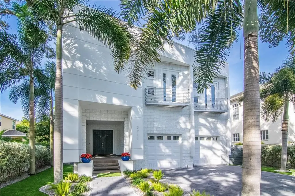 2711 W Trilby Avenue Tampa FL 33611