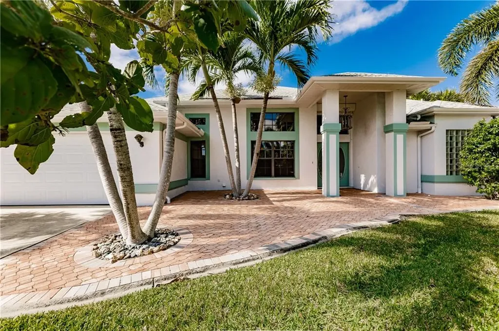 3316 SE 18th Avenue Cape Coral FL 33904