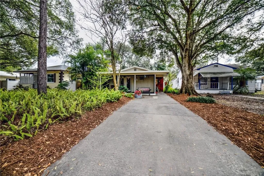 316 45th Avenue N St Petersburg FL 33703