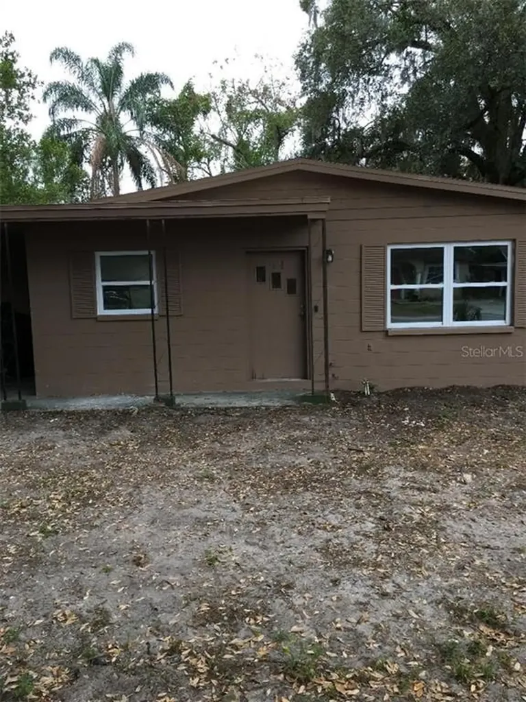 1403 E Bougainvillea Avenue Tampa FL 33612
