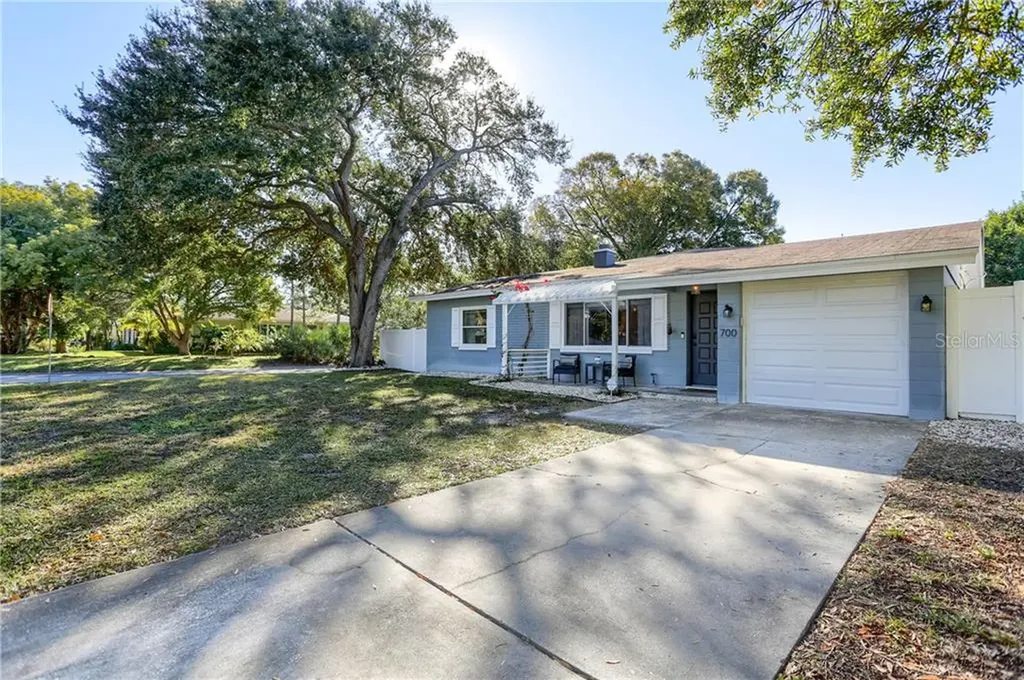 700 64th Avenue S St Petersburg FL 33705