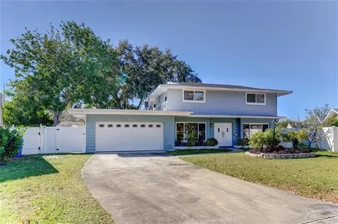 543 59th Way S St Petersburg FL 33707