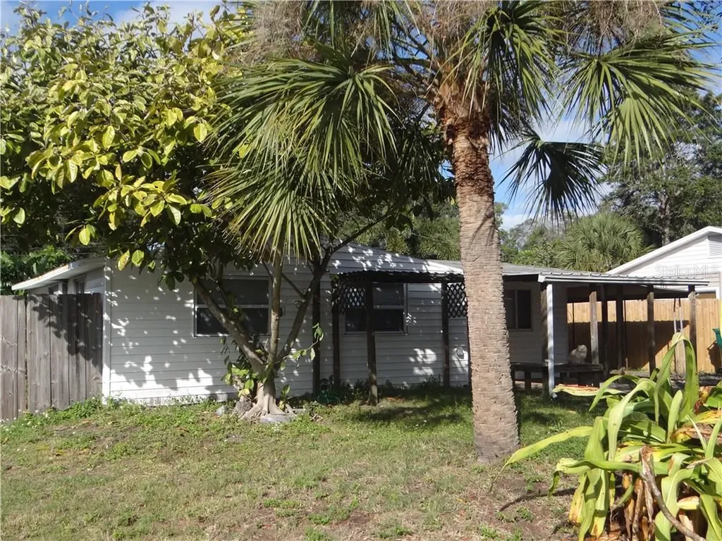 1003 Brookwood Court S St Petersburg FL 33707