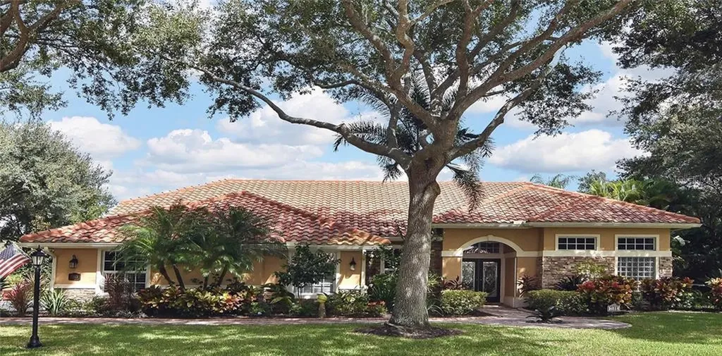 7185 N Serenoa Drive Sarasota FL 34241