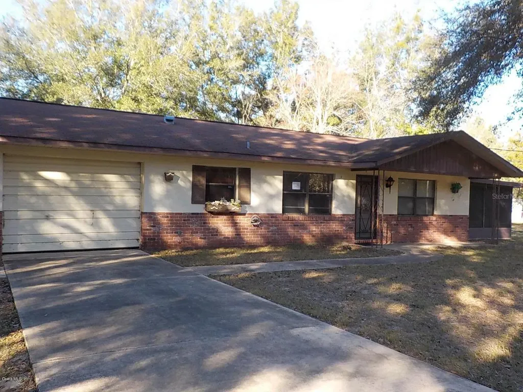 21011 SW Cardinal Avenue Dunnellon FL 34431