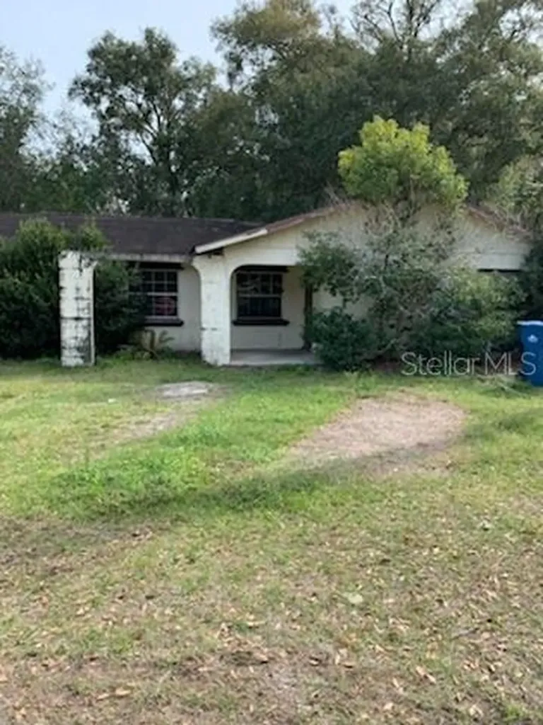 909 Cass Street Deland FL 32720
