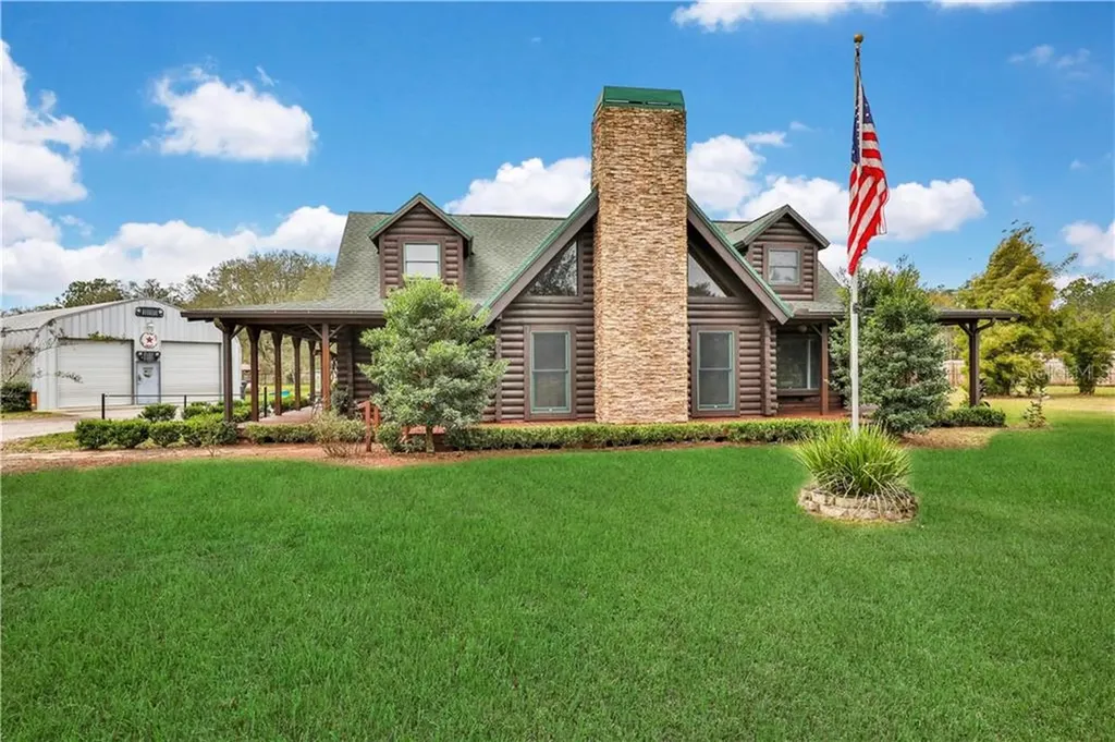 2847 Nichols Road Lithia FL 33547