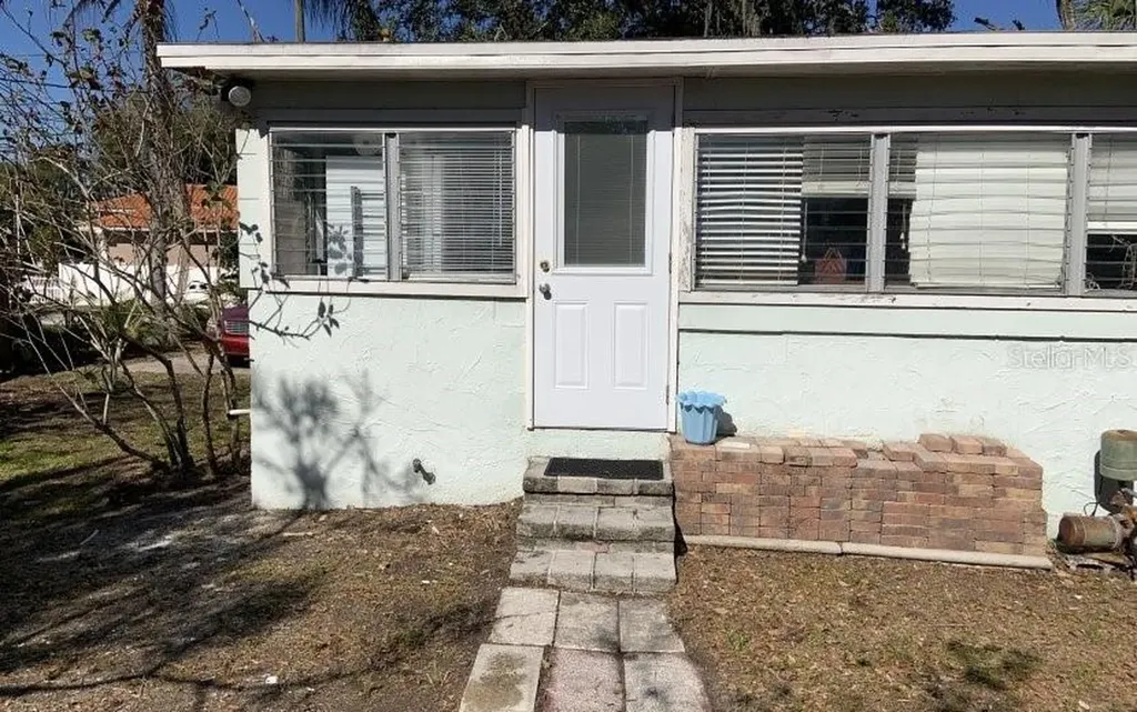 236 Mystic Lake Drive N St Petersburg FL 33702