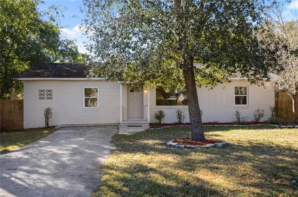 422 Dixson Street Orange City FL 32763