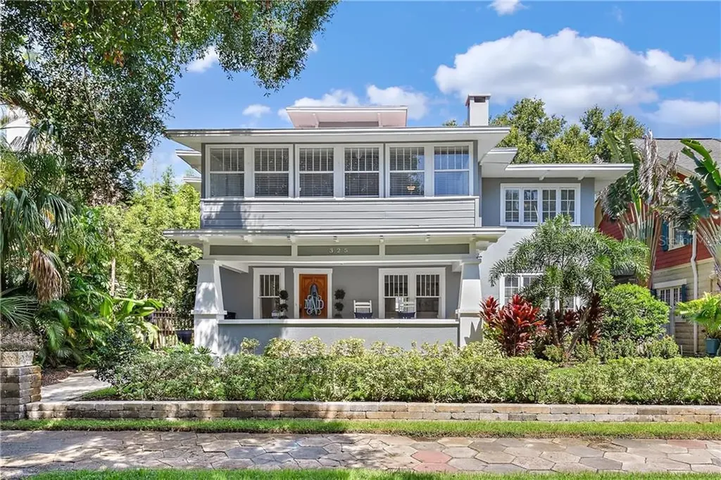 325 8th Avenue NE St Petersburg FL 33701