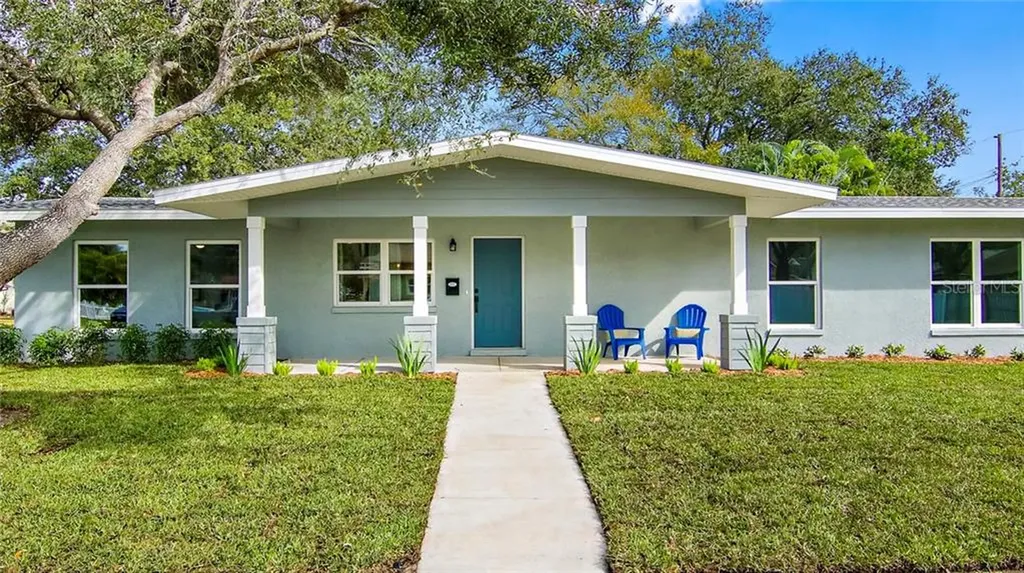 798 44th Avenue N St Petersburg FL 33703
