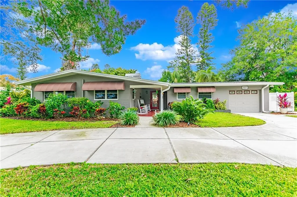687 Pinellas Point Drive S St Petersburg FL 33705