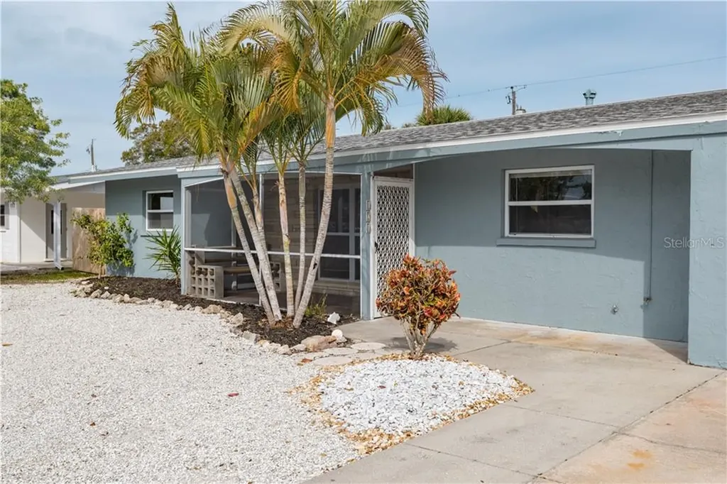121 Alba Street E Venice FL 34285