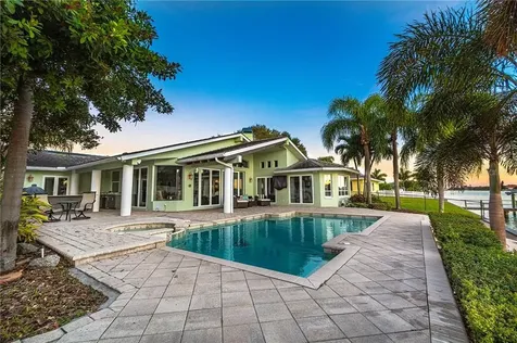 1255 81st Street S St Petersburg FL 33707