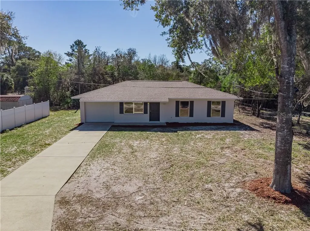 11820 Fairmont Avenue Leesburg FL 34788