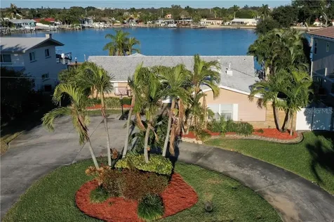 7929 9th Avenue S St Petersburg FL 33707