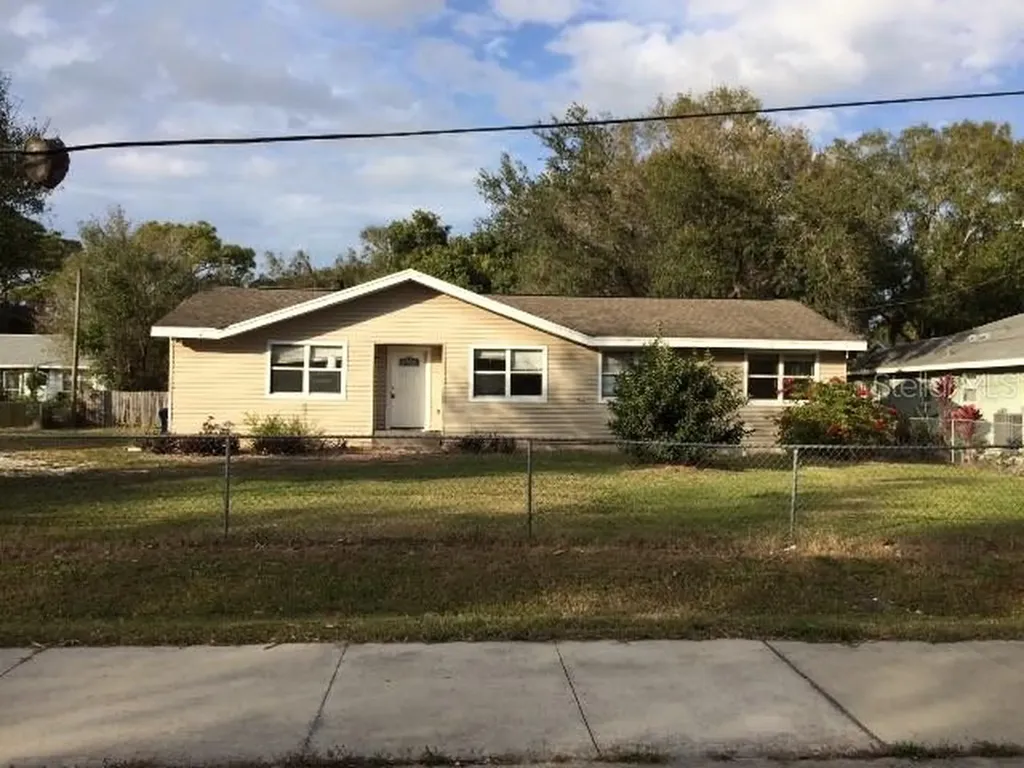 2507 19th Street Sarasota FL 34234