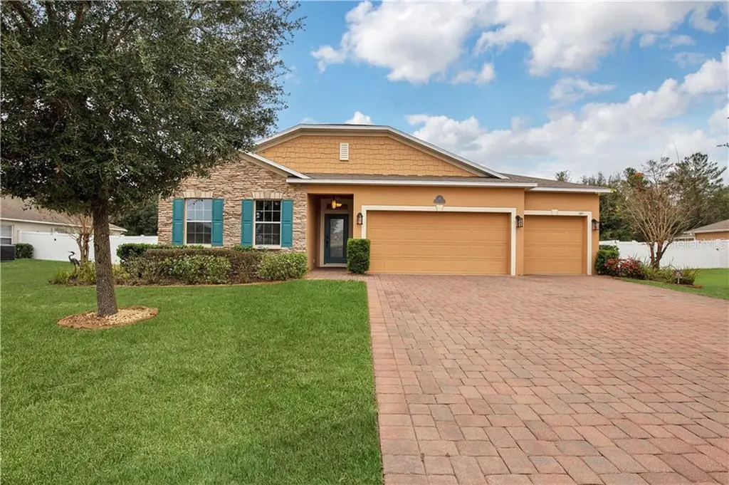 109 Los Arbor Drive Deland FL 32724