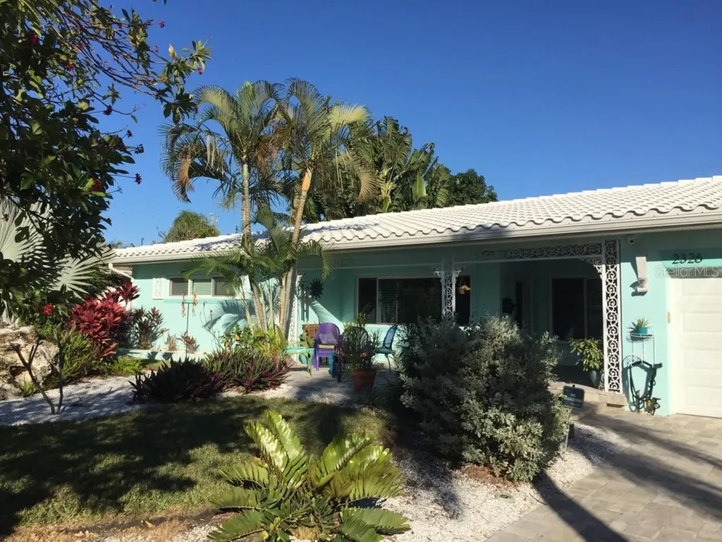 2326 Tropical Shores Drive SE St Petersburg FL 33705