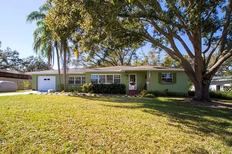 1216 Woodcrest Avenue Clearwater FL 33756