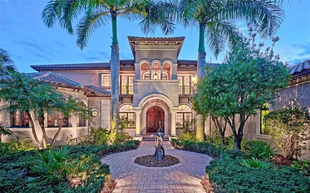 8257 Archers Court Sarasota FL 34240
