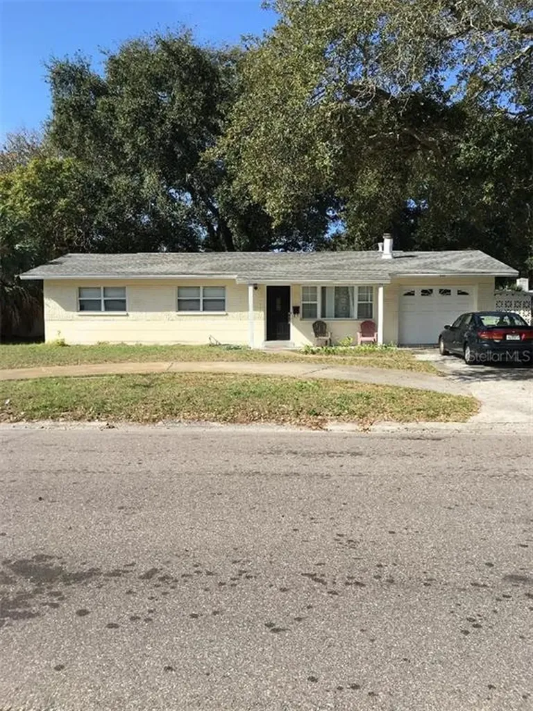 5999 7th Street S St Petersburg FL 33705