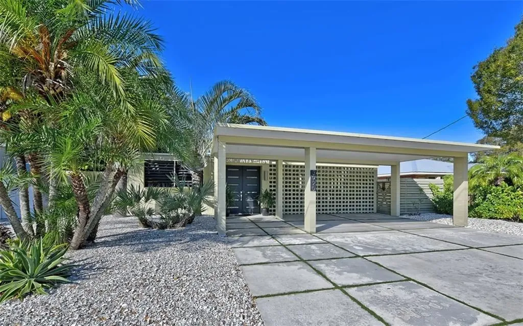 3925 Chapel Drive Sarasota FL 34234