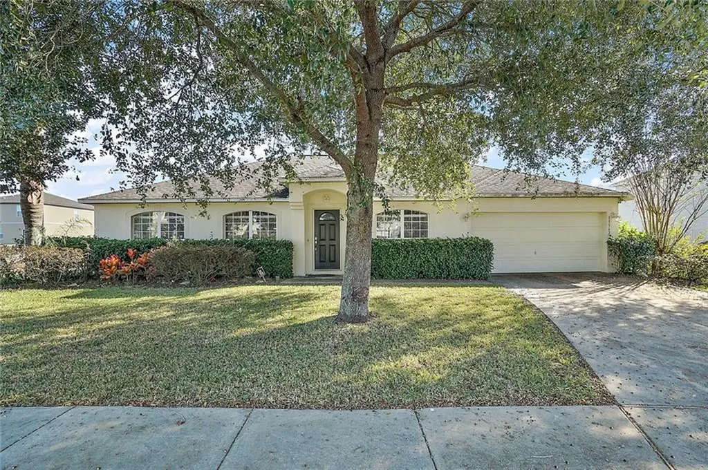 15562 Merlin Avenue Mascotte FL 34753