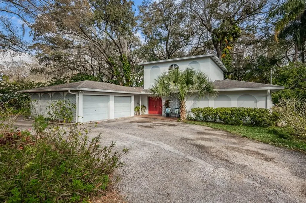 1519 N Riverhills Drive Temple Terrace FL 33617